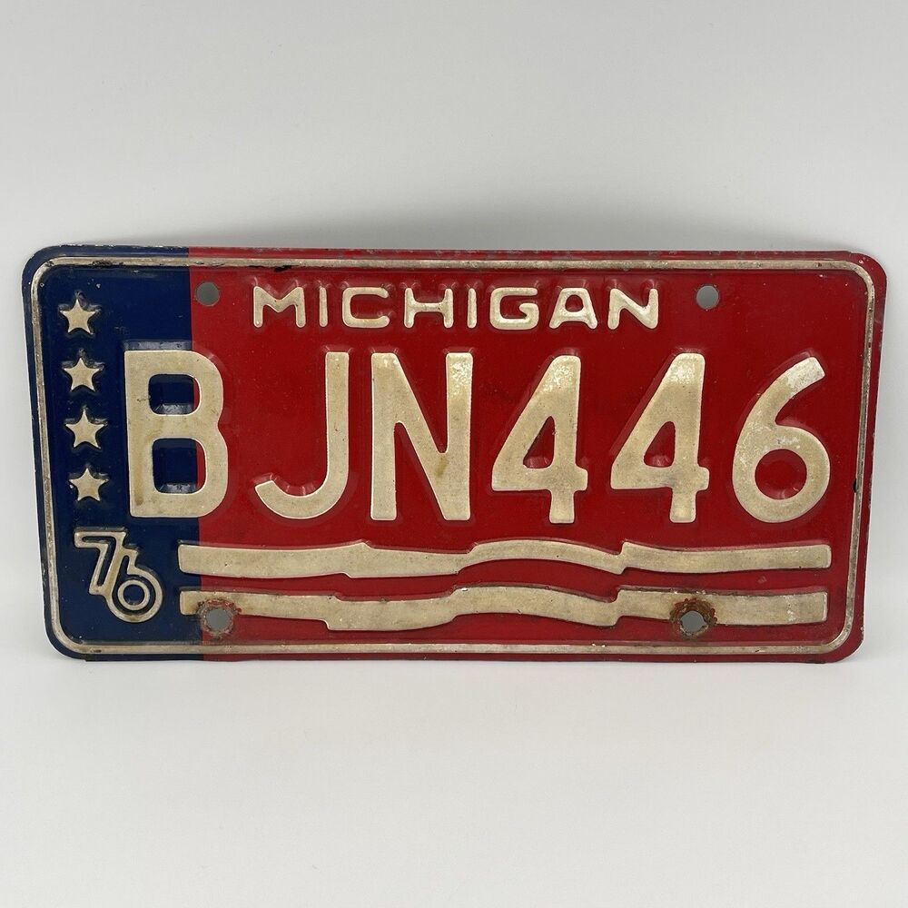 1976 Vintage Antique Michigan Bicentennial License Plate Collectible 059494